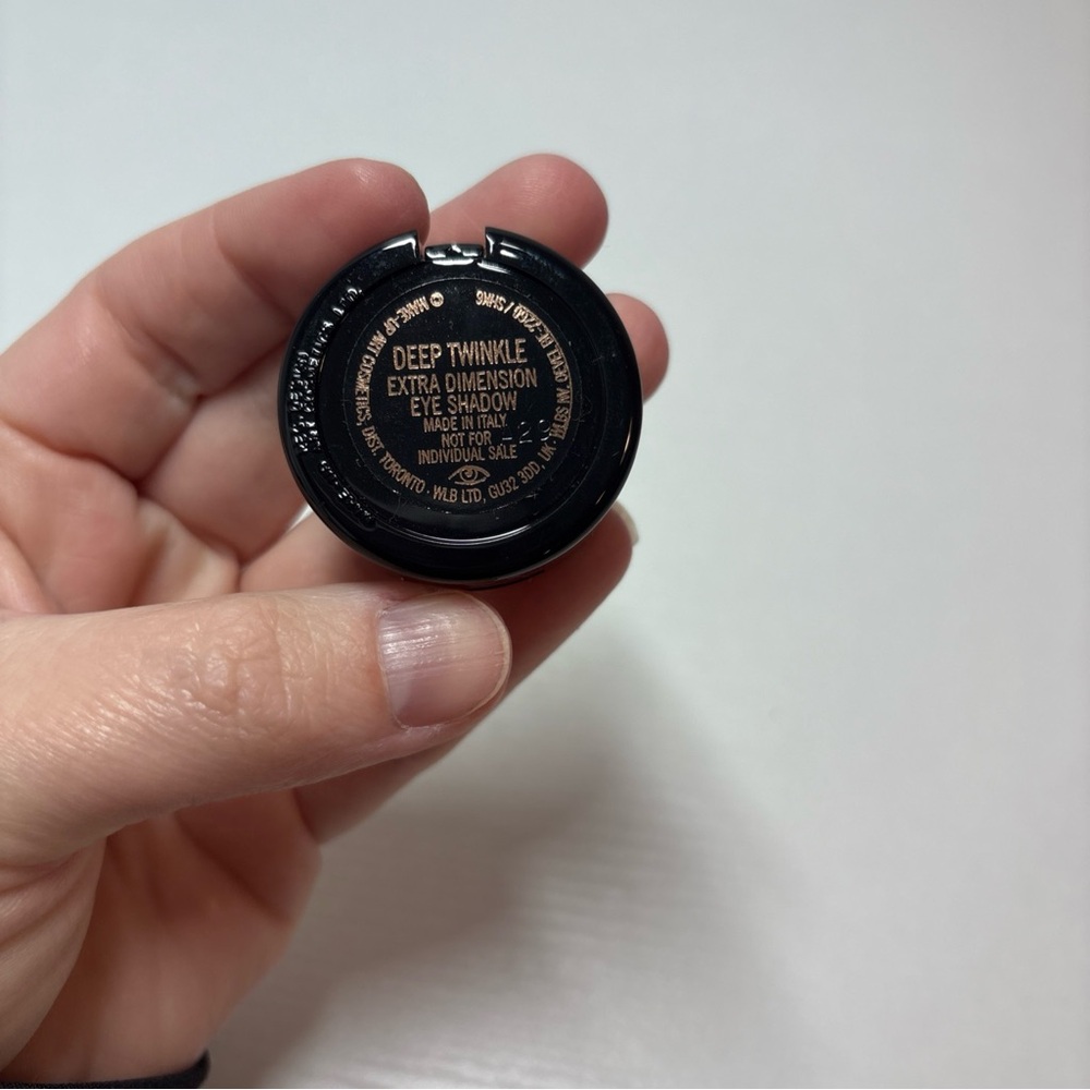 MAC Deep Twinkle Extra Dimension Eye Shadow - Picture 3 of 3